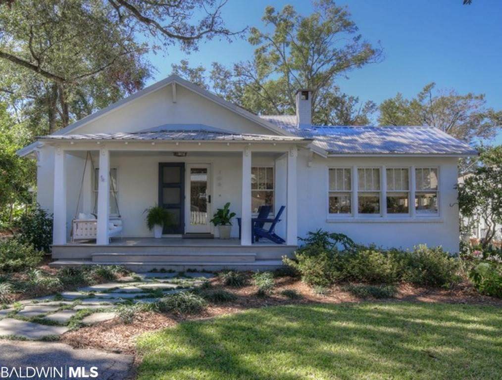 106 White Avenue - Photo 1