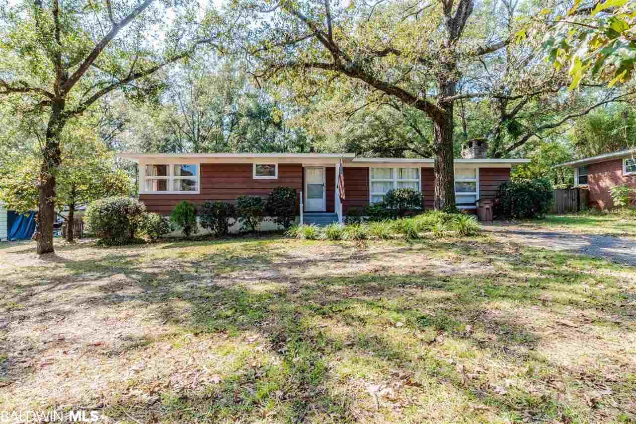 407 Thornton Place - Photo 1