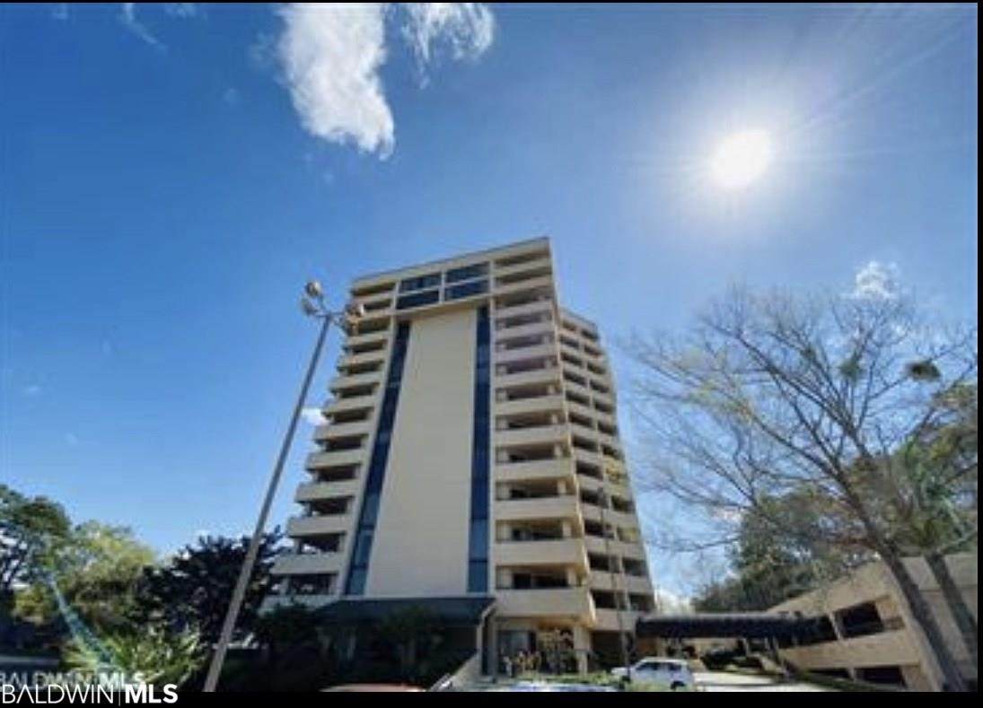 100 Tower Drive - Photo 1