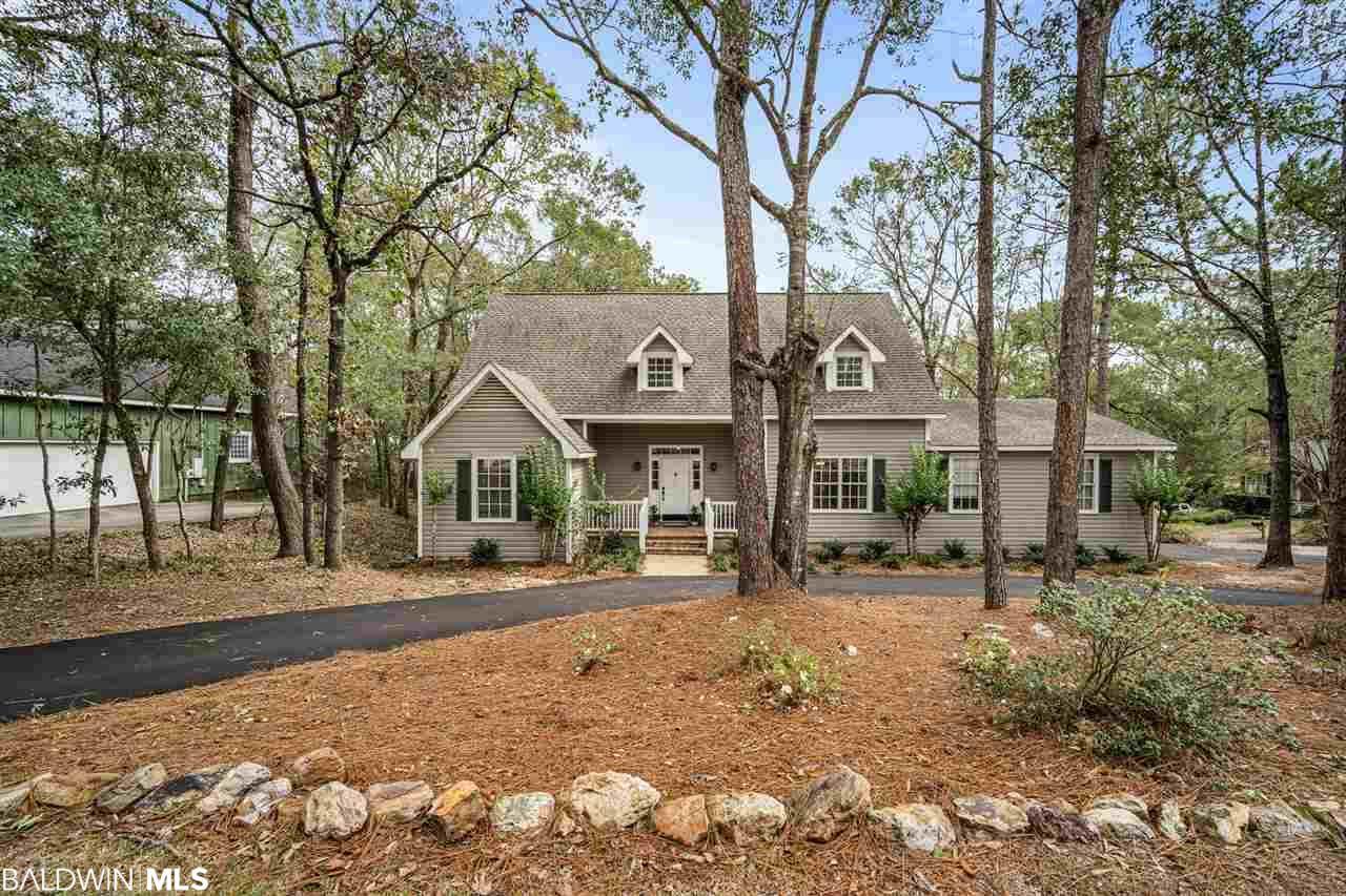 504 Pinewood St - Photo 1