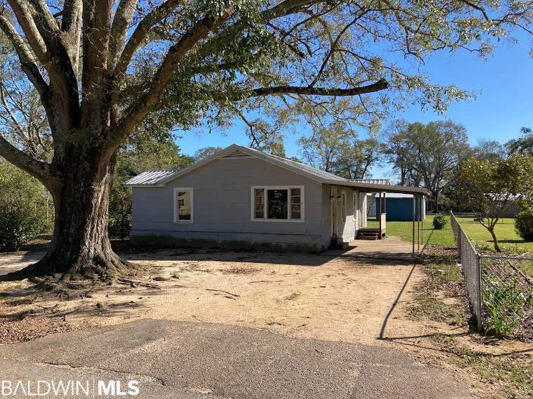305 Mango St - Photo 1