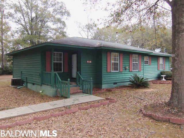 610 7th Street - Photo 1