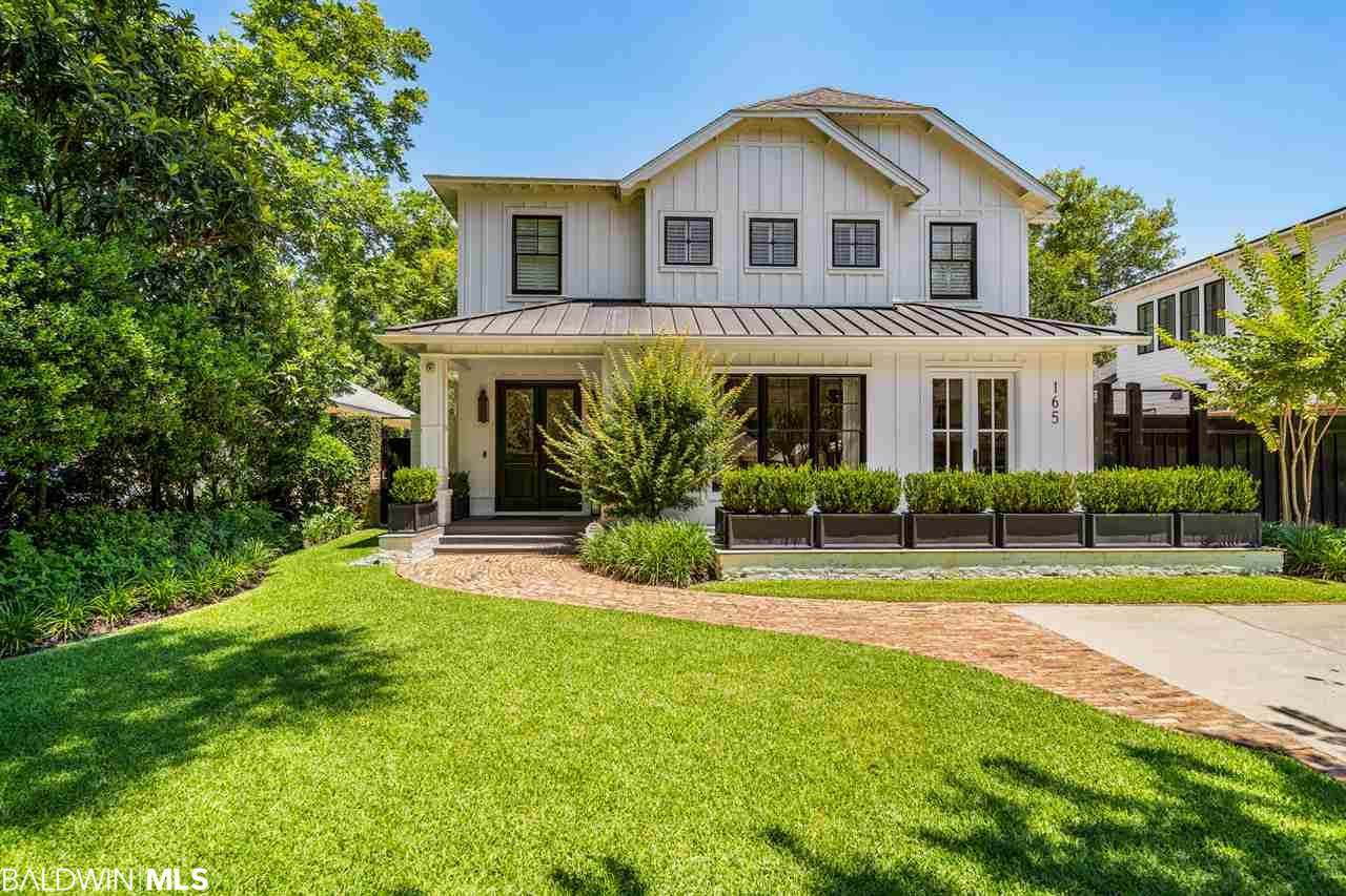 165 White Avenue - Photo 1
