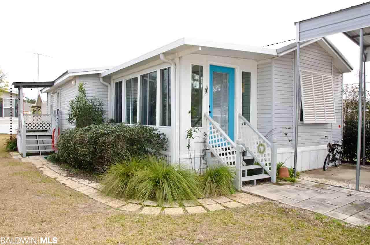 4236 Azalea Street - Photo 1