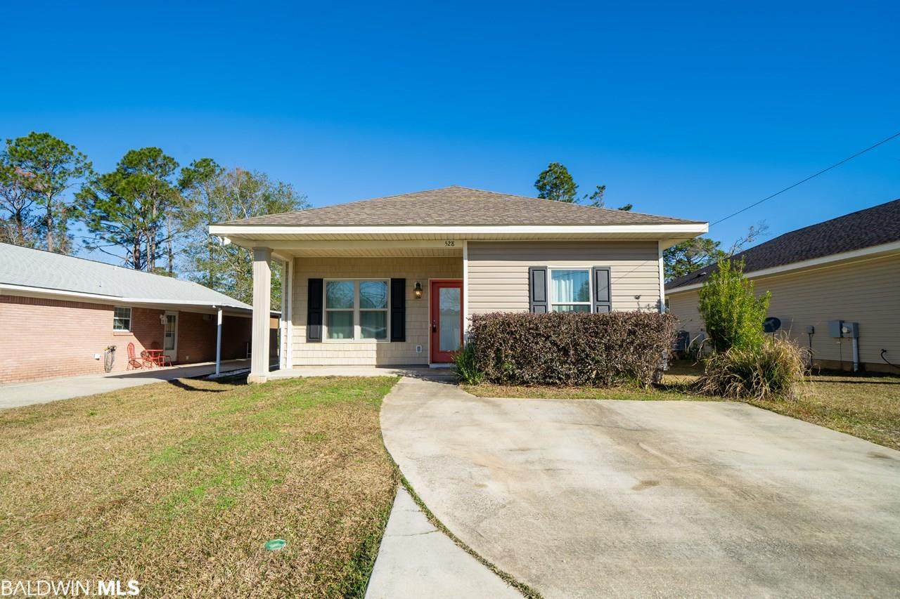 528 22nd Avenue - Photo 1