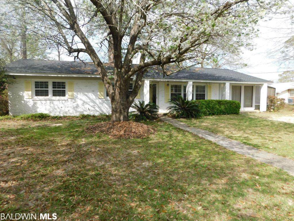 405 Oak Street - Photo 1