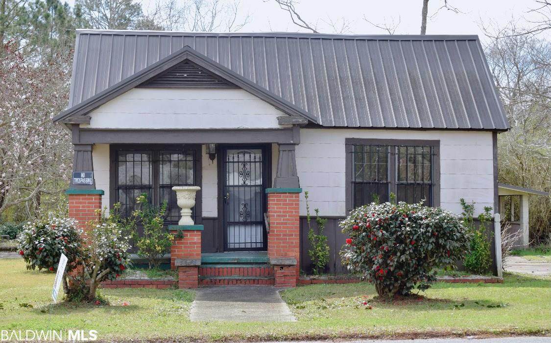 140 Carver Ave. - Photo 1