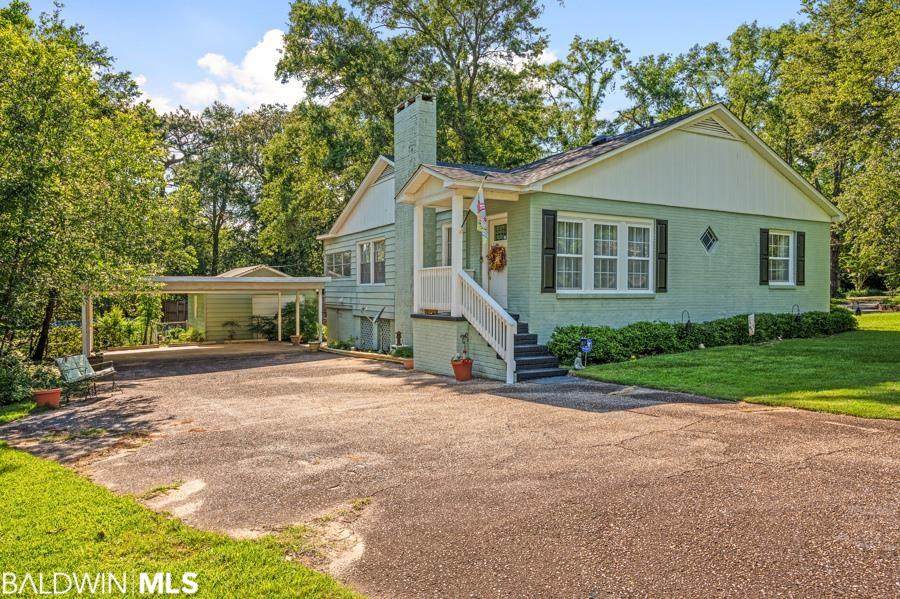 412 Byron Avenue - Photo 1