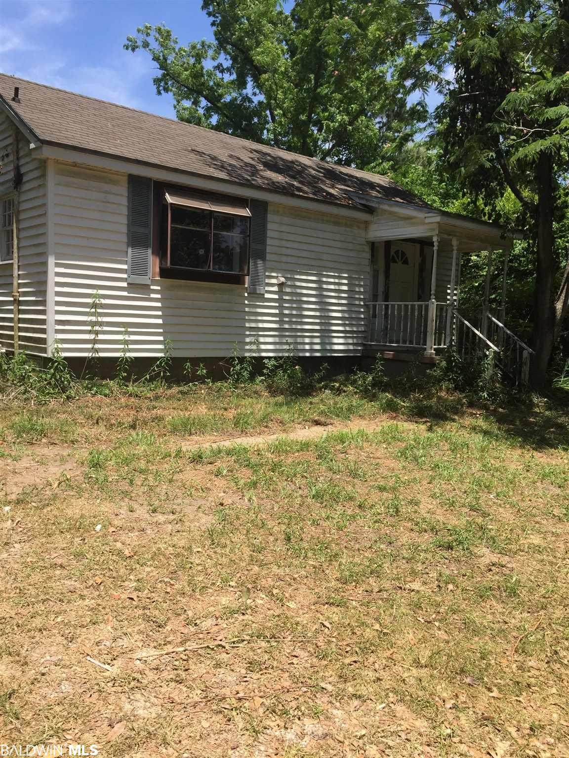 712 Alco Drive - Photo 1
