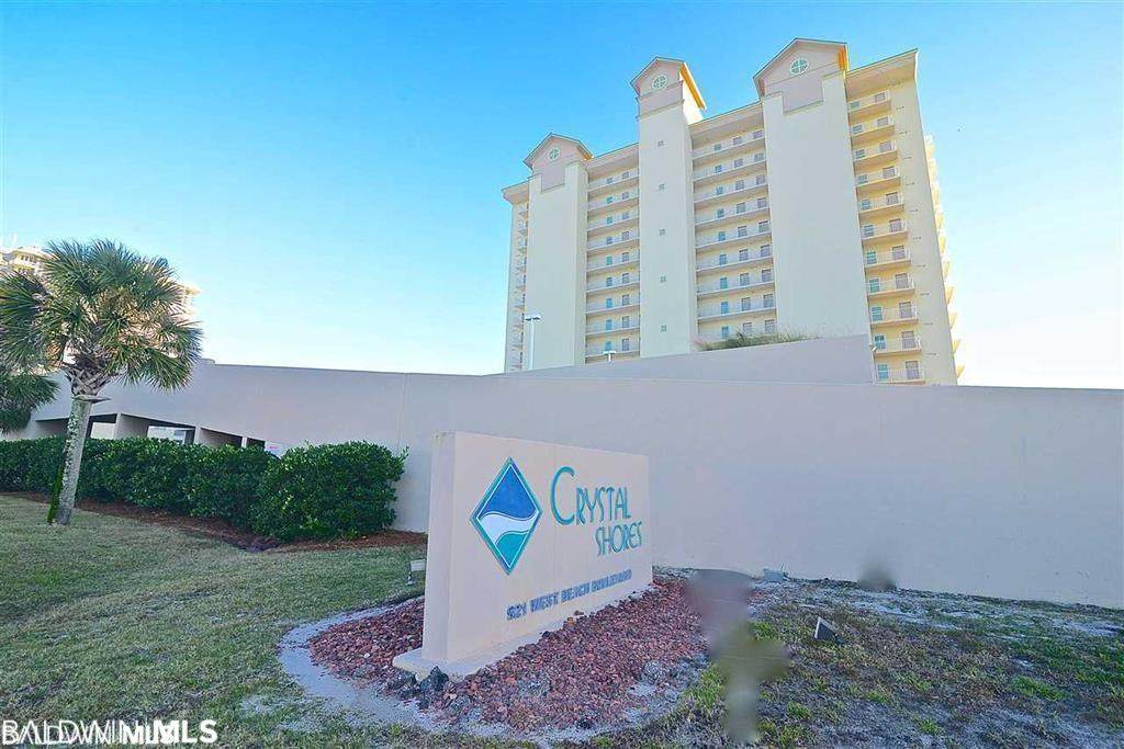 921 Beach Blvd - Photo 1