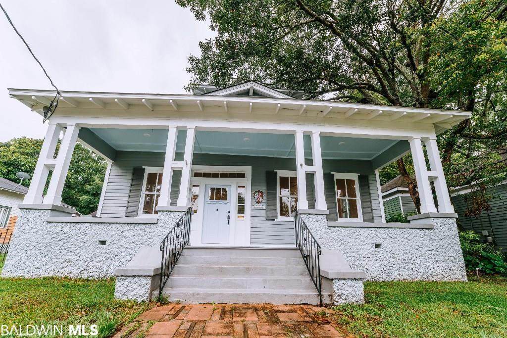 114 Espejo St - Photo 1
