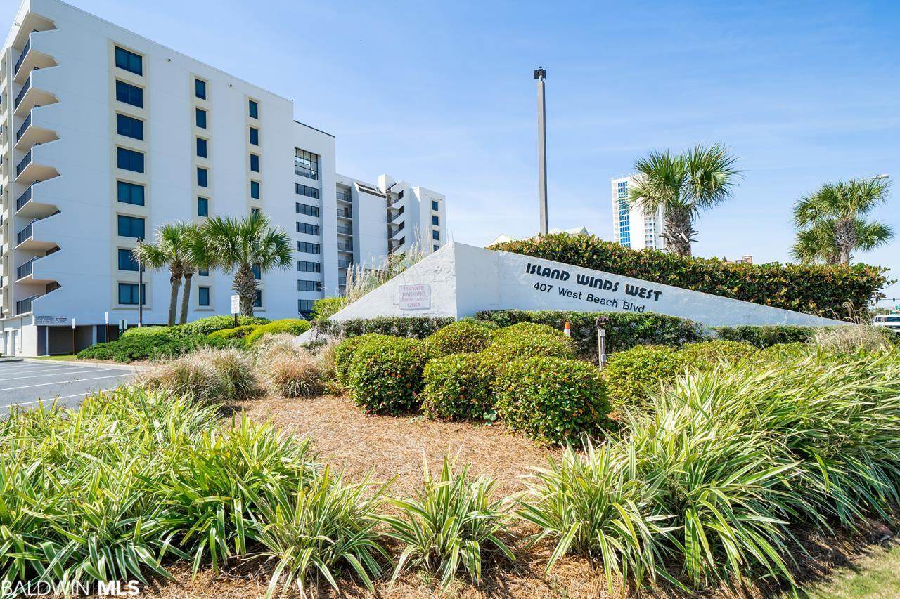 407 Beach Blvd - Photo 1