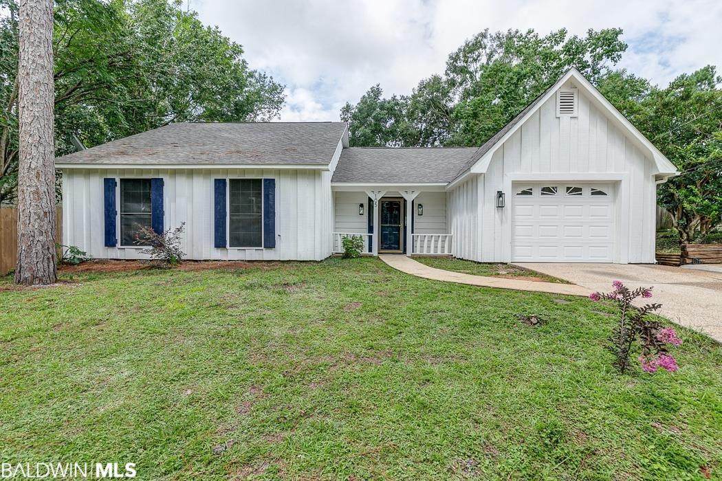 105 Montclair Loop - Photo 1