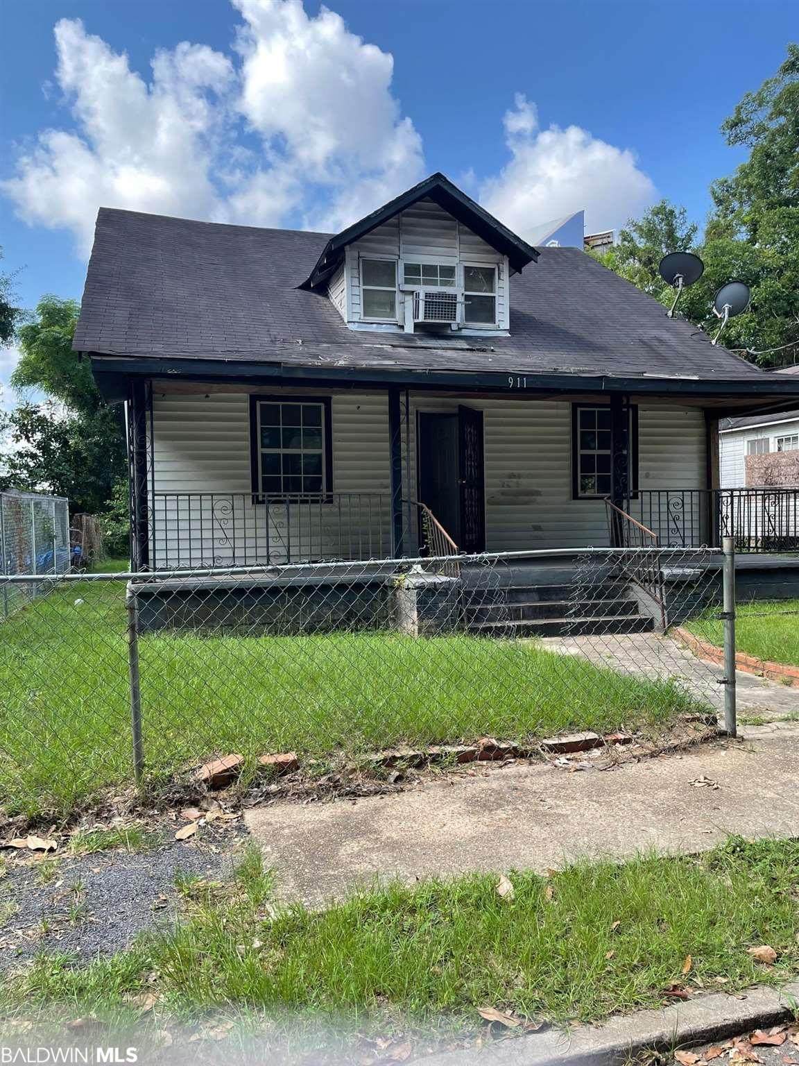 911 Alba Street - Photo 1