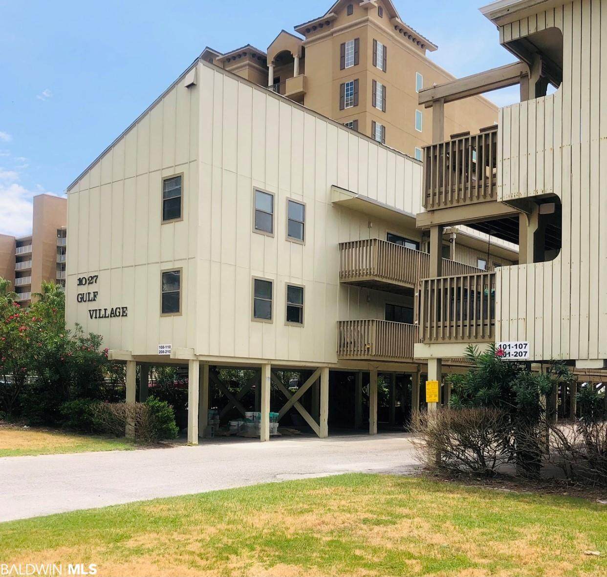 1027 West Blvd - Photo 1