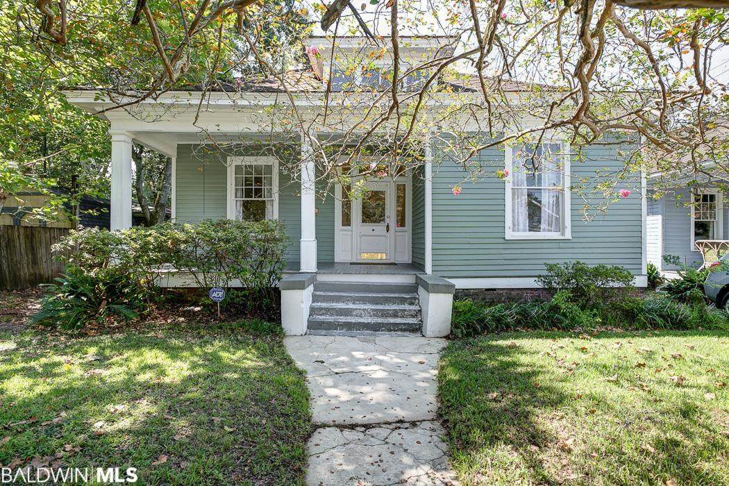1557 Luling St - Photo 1