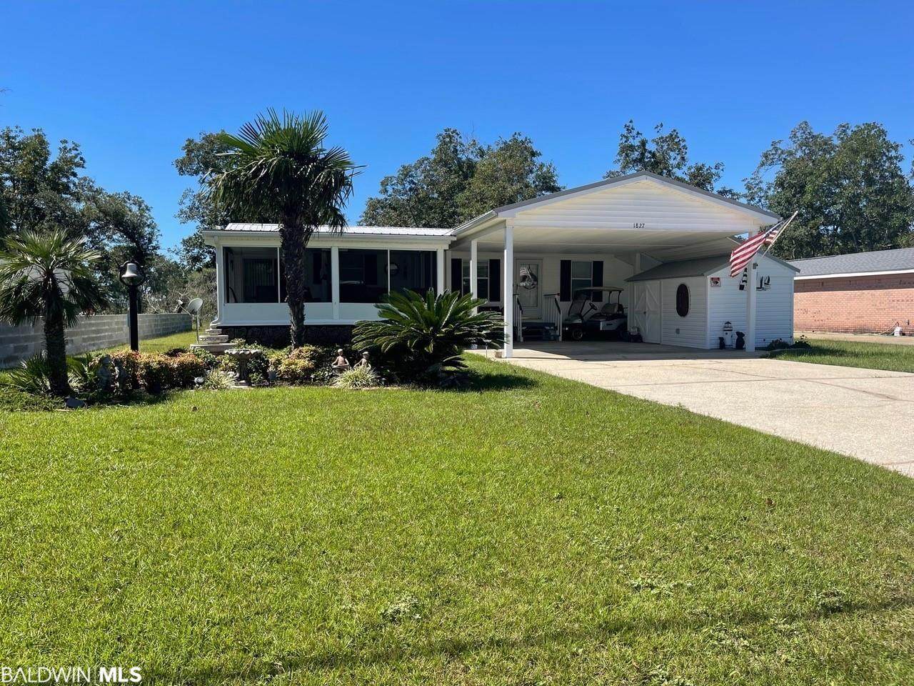 1827 Spanish Cove Dr N - Photo 1