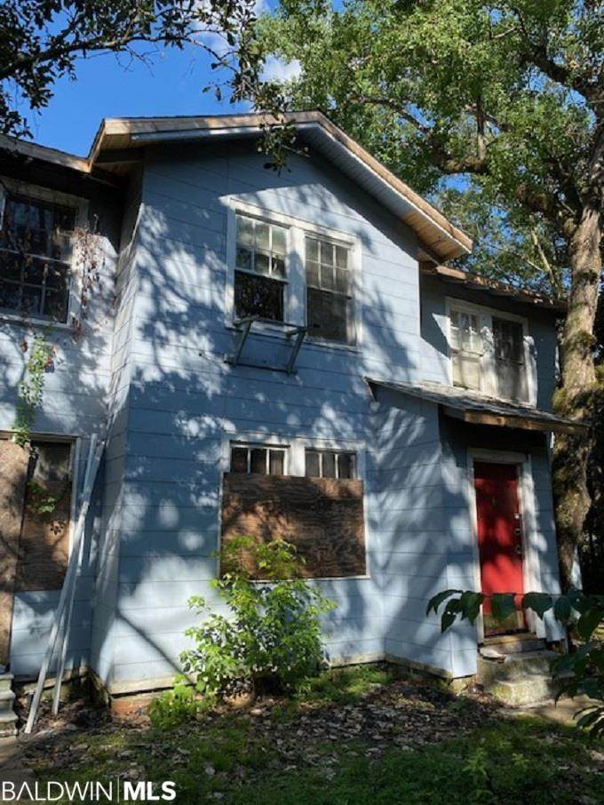 317 7th Street - Photo 1