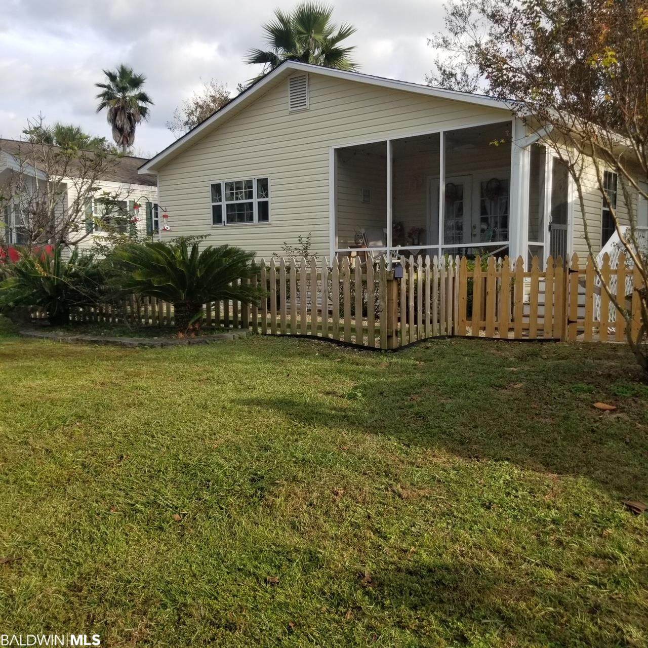 203 Defuniak Loop - Photo 1
