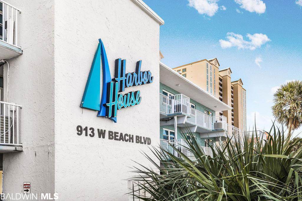 913 Beach Blvd - Photo 1
