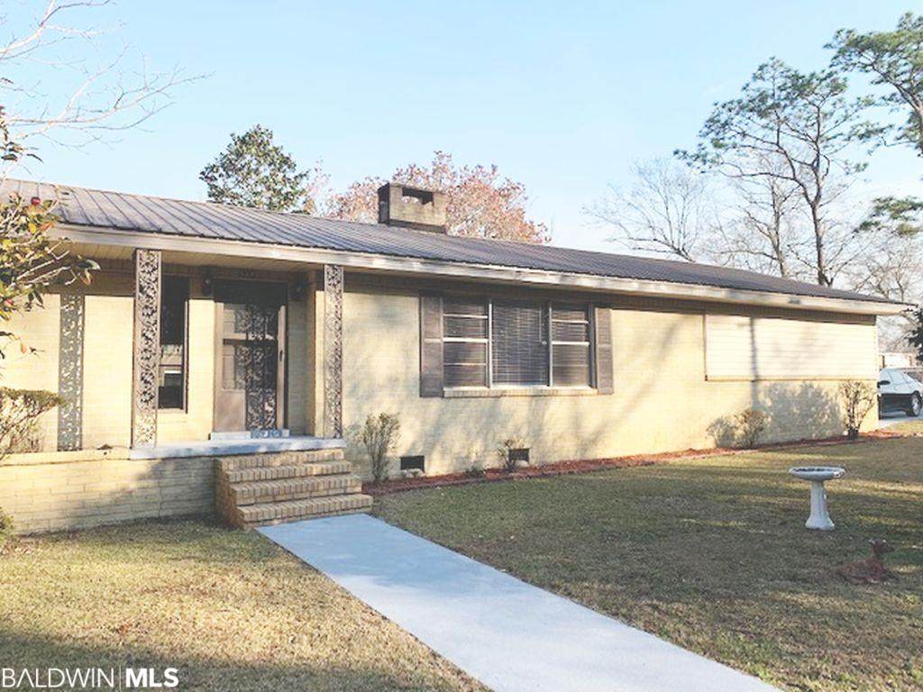 207 Diamond Avenue - Photo 1