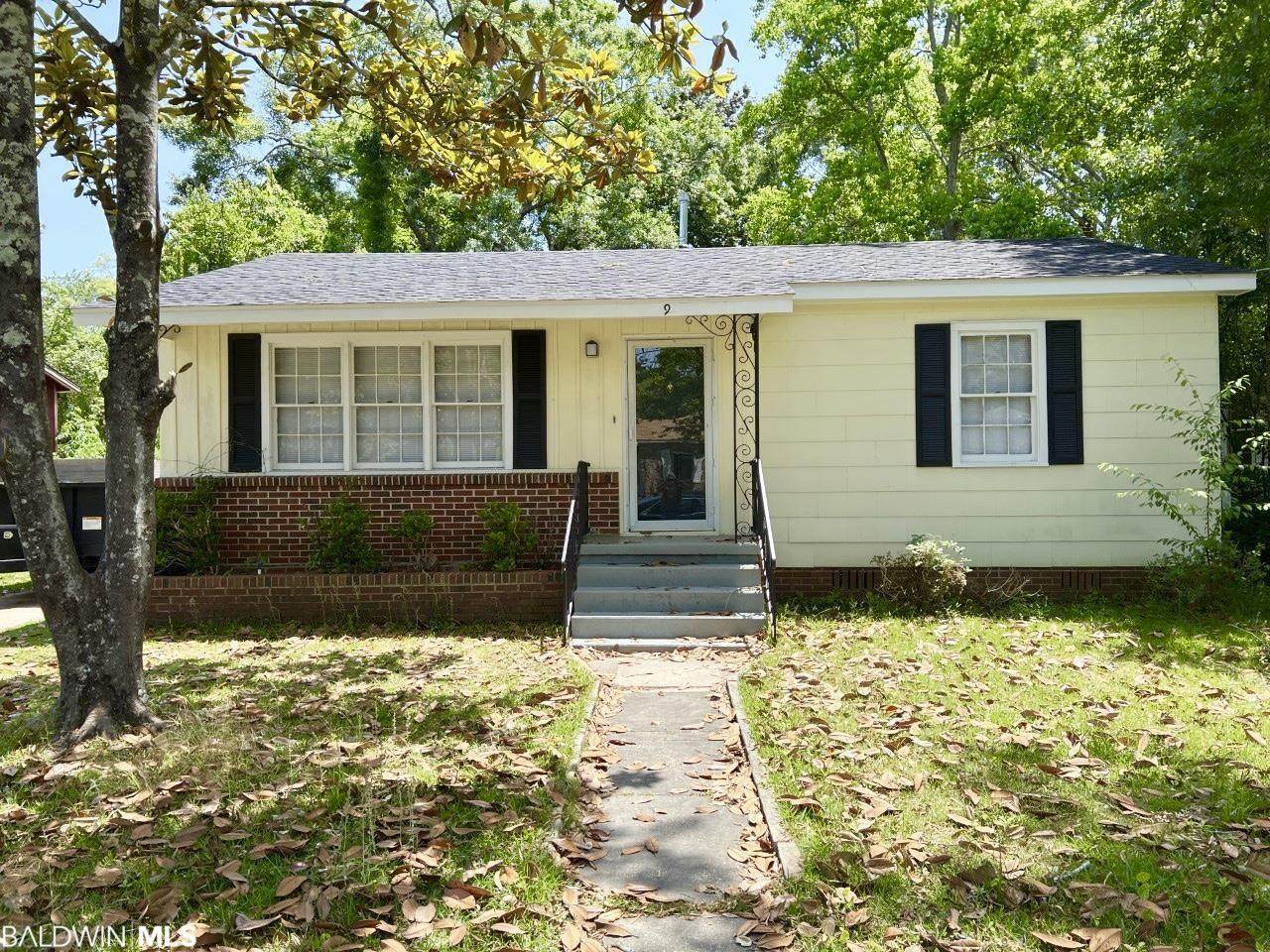 9 Elizabeth Ave - Photo 1
