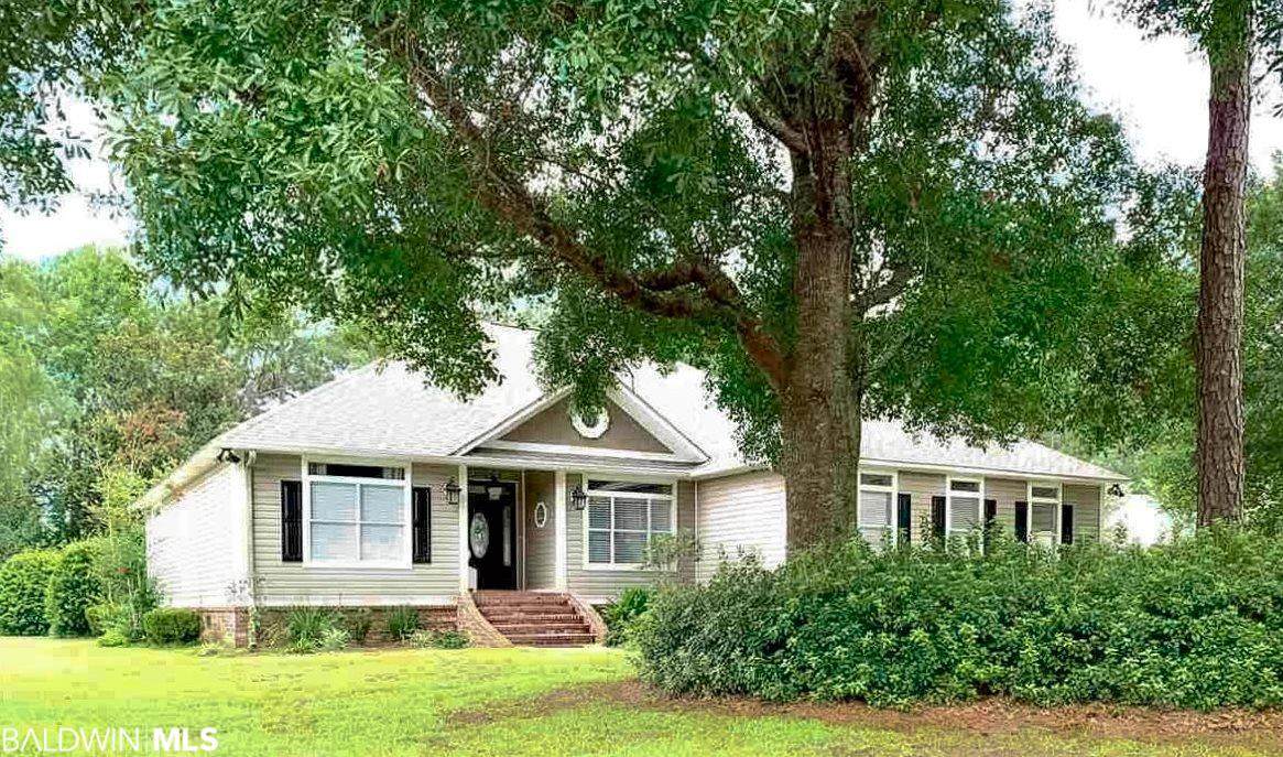 521 Wedgewood Drive - Photo 1