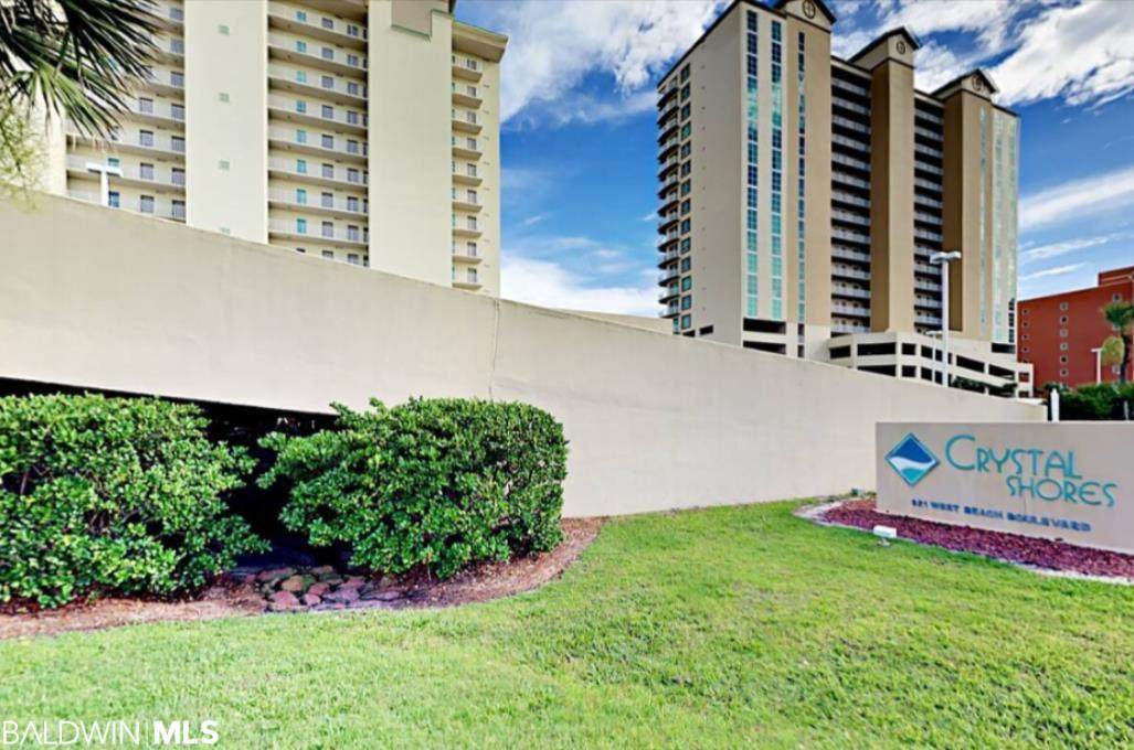 921 Beach Blvd - Photo 1