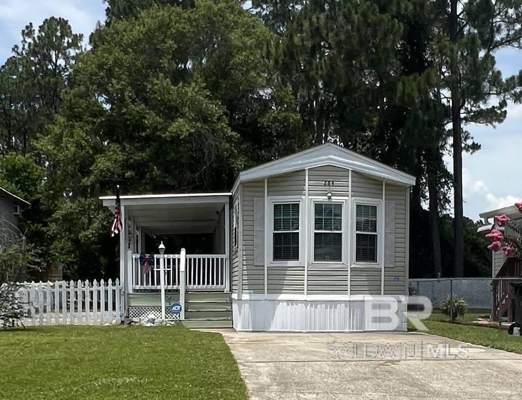 284 Buena Vista Circle - Photo 1