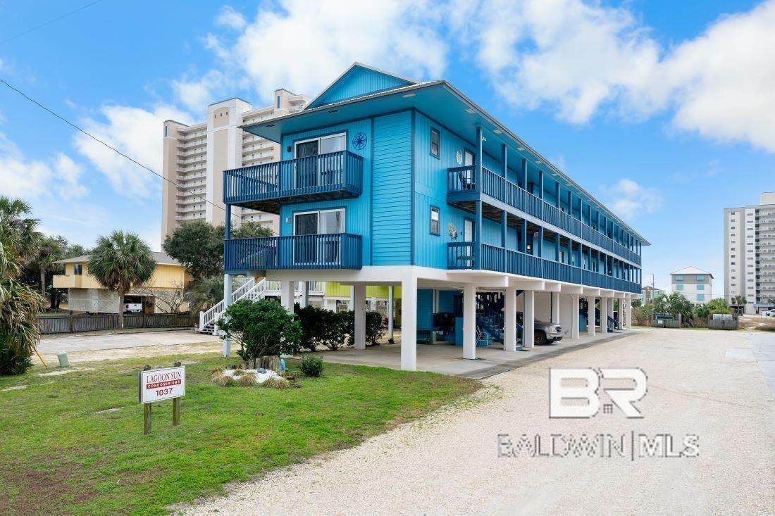 1037 Lagoon Avenue - Photo 1