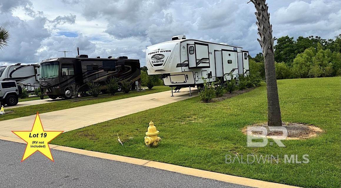 717 Vacation Circle - Photo 1
