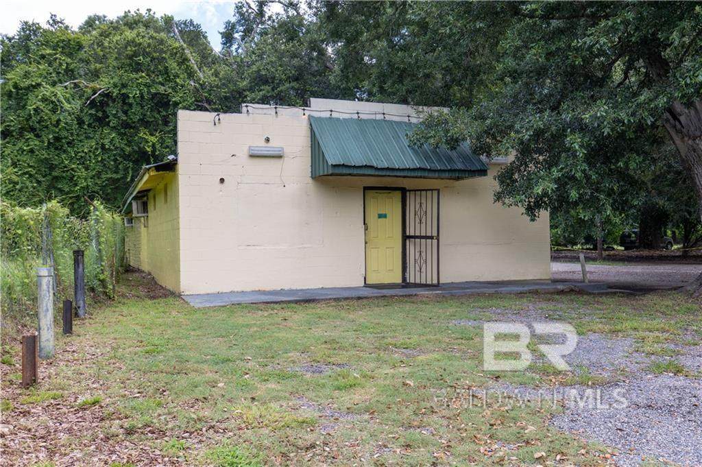 17765 Highway 43 - Photo 1