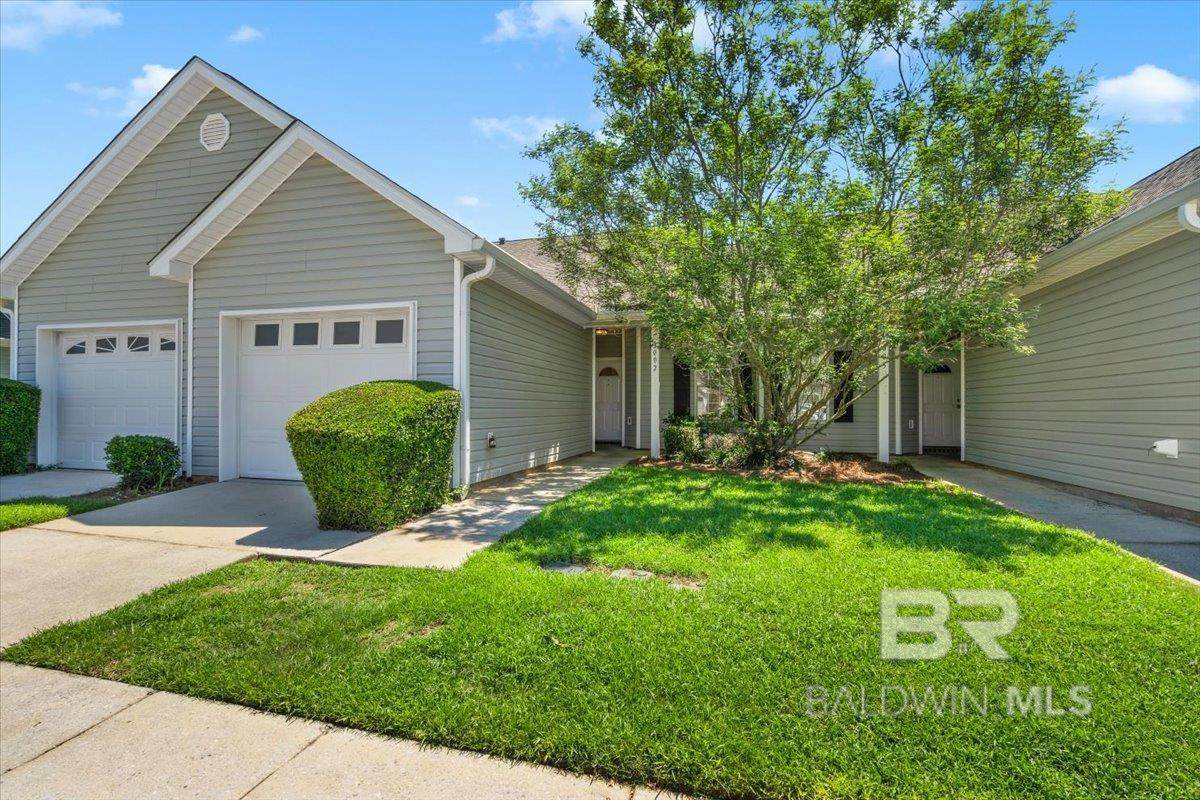 2651 Juniper Street - Photo 1