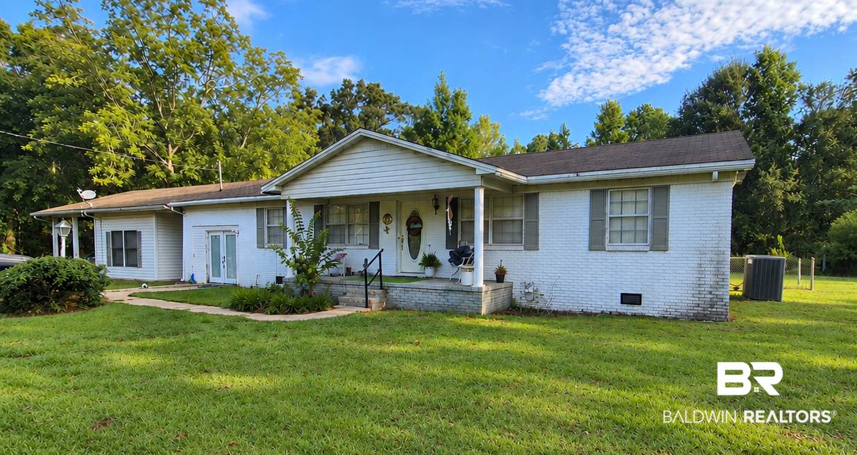 319 Sherwood Drive - Photo 1