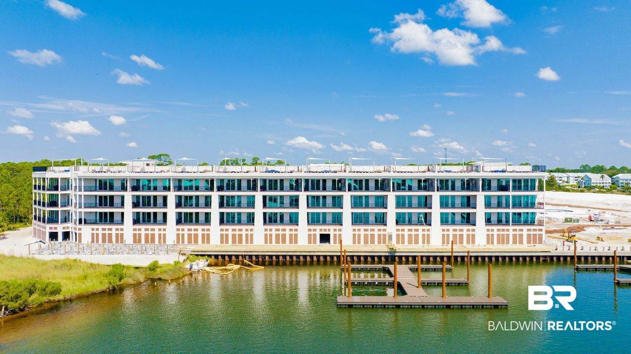 2700 Harbor Island Ln - Photo 1