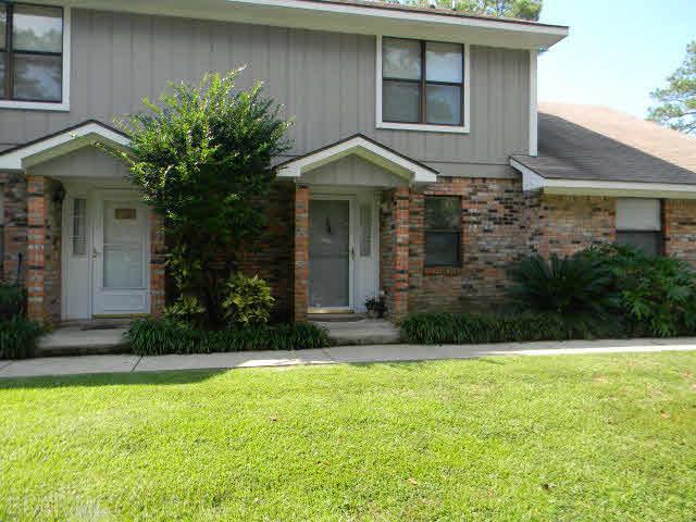 328 Clubhouse Drive - Photo 1