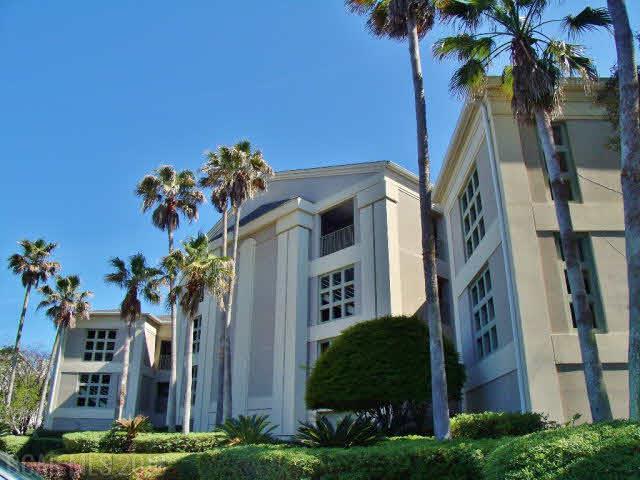 100 Peninsula Blvd - Photo 1