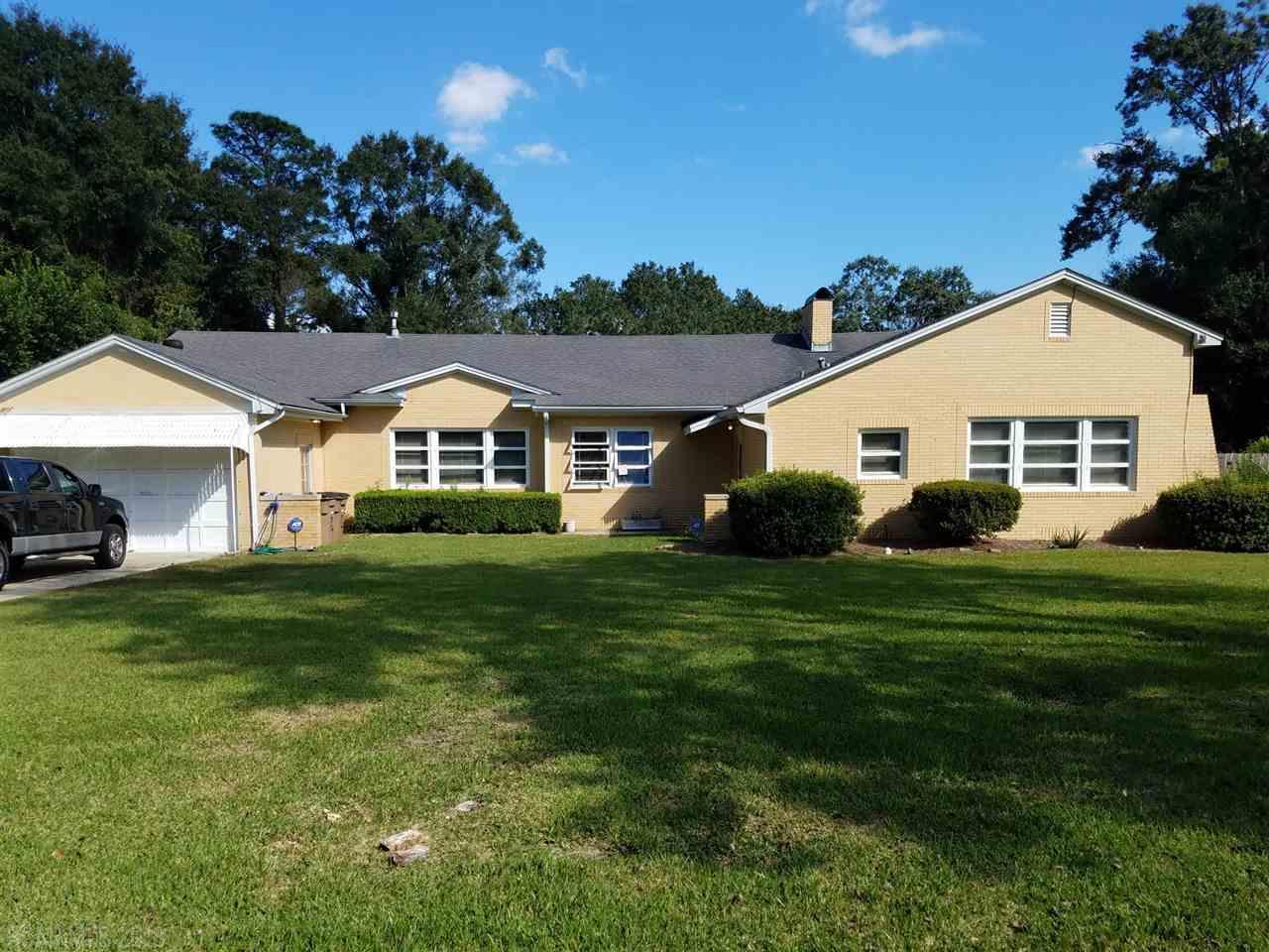 311 Mcqueen Avenue - Photo 1