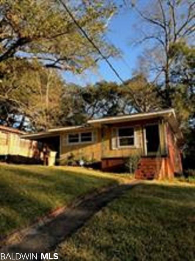 1214 Oak Circle - Photo 1