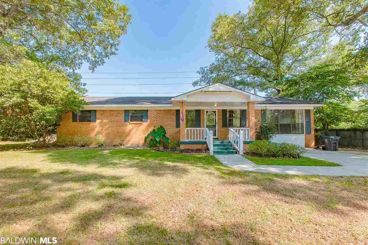 105 Sara Av - Photo 1
