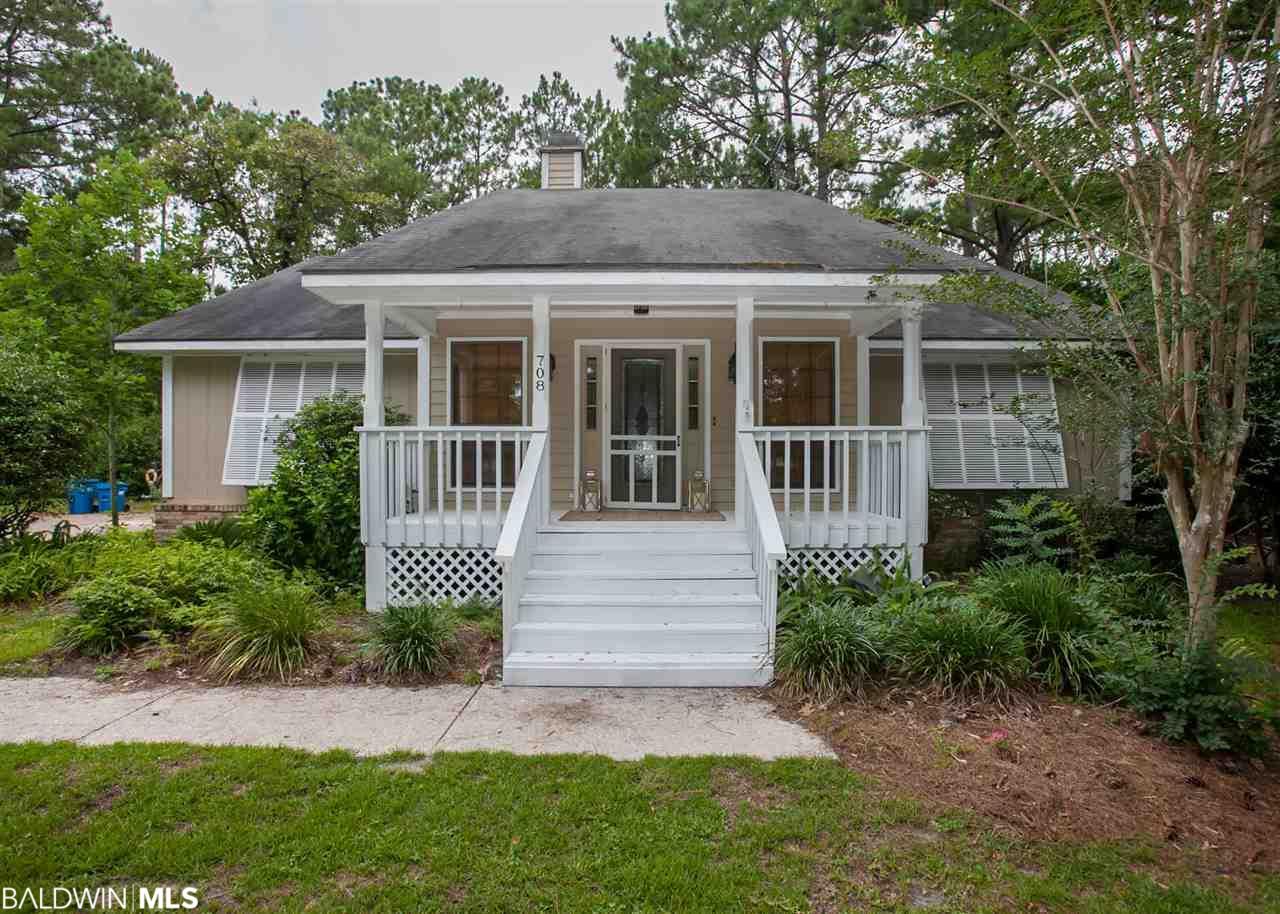 708 Wedgewood Drive - Photo 1