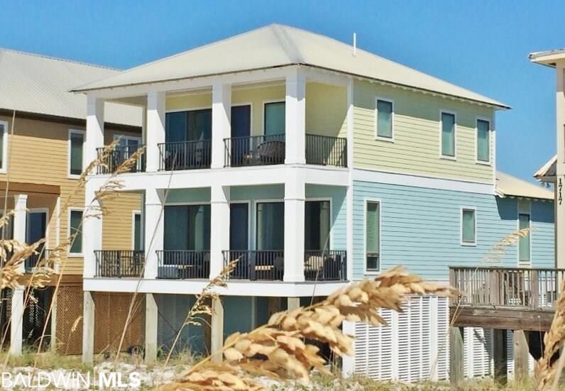 1721 Beach Blvd - Photo 1