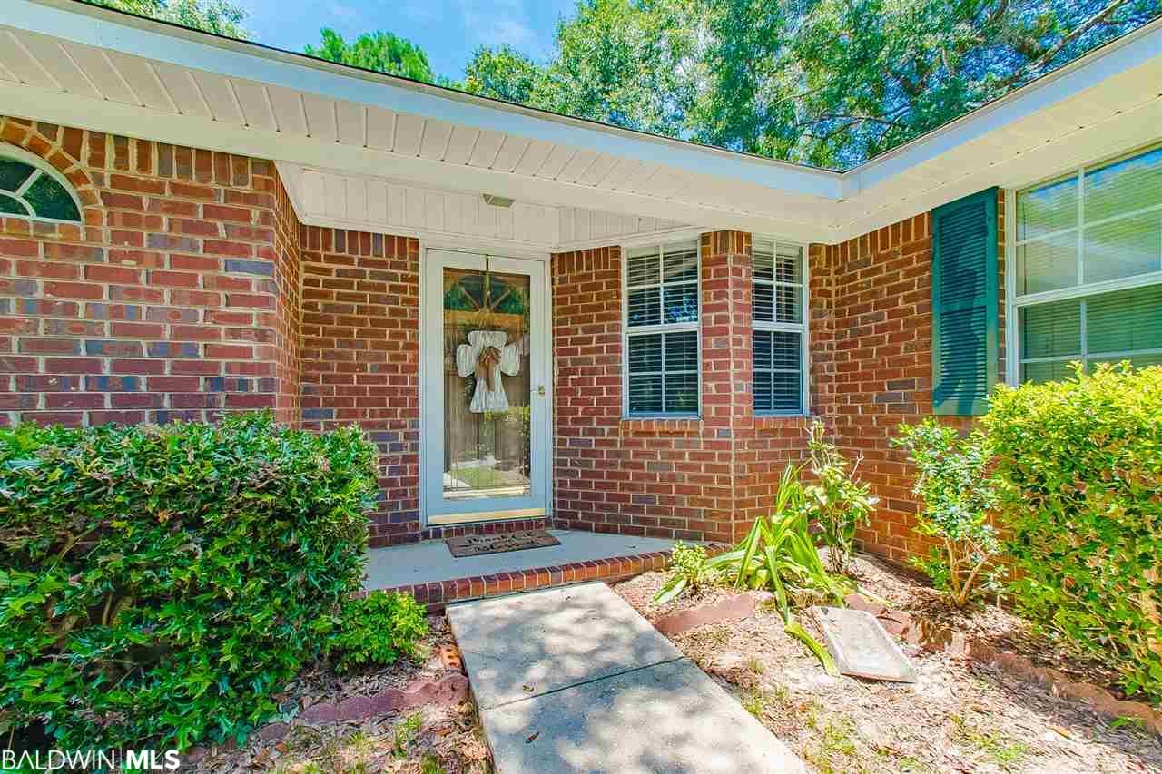 200 Lakeview Loop - Photo 1