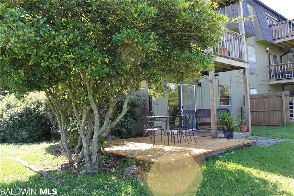 135 Riverbend Drive - Photo 1