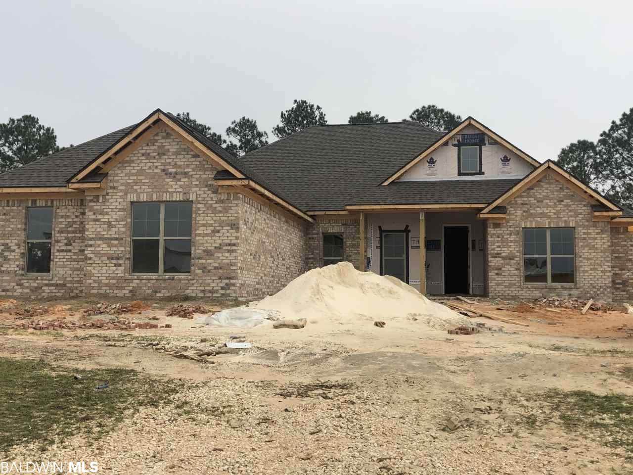 318 Hemlock Drive - Photo 1
