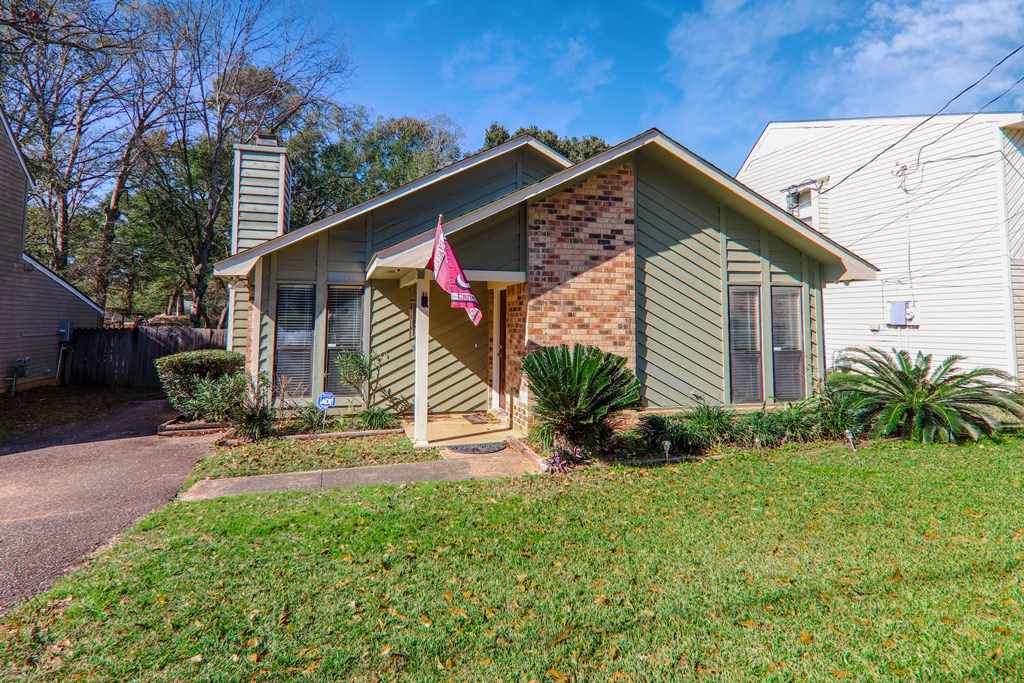 1052 Mccay Avenue - Photo 1