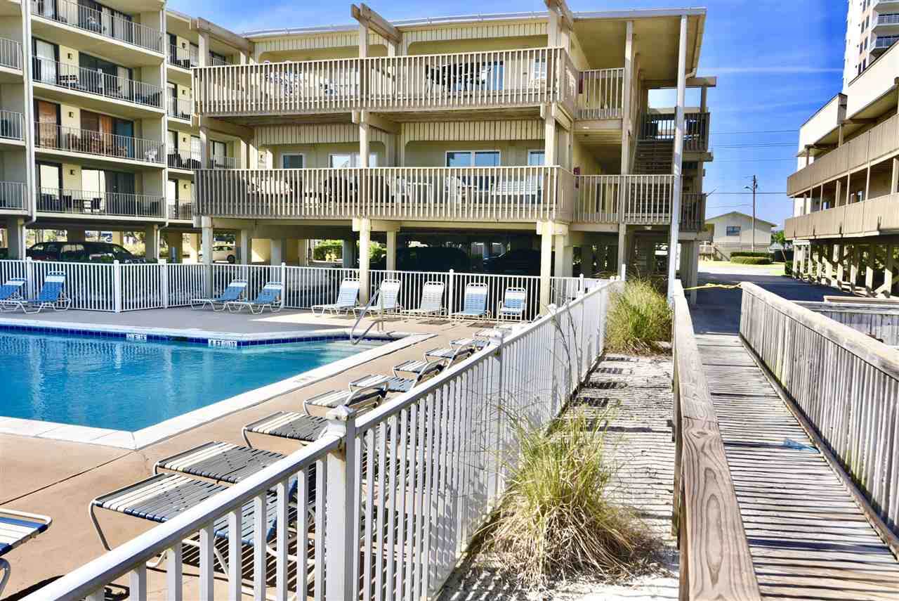 1027 Beach Blvd - Photo 1