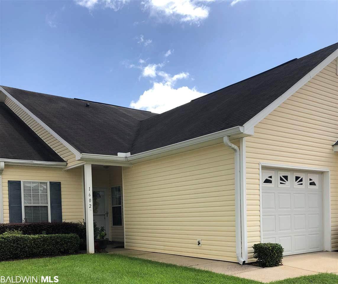 2651 Juniper St - Photo 1
