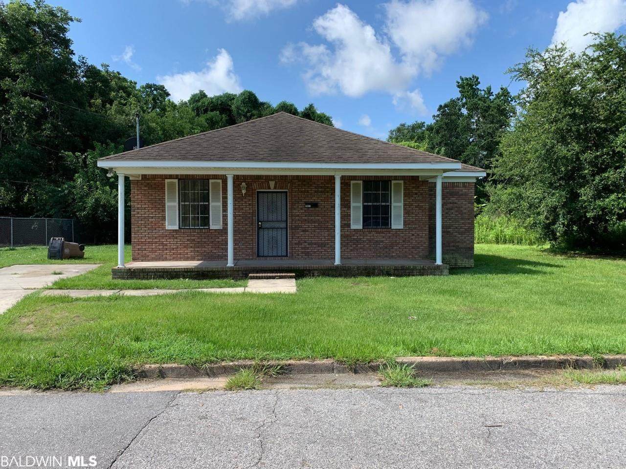 1029 Front St - Photo 1