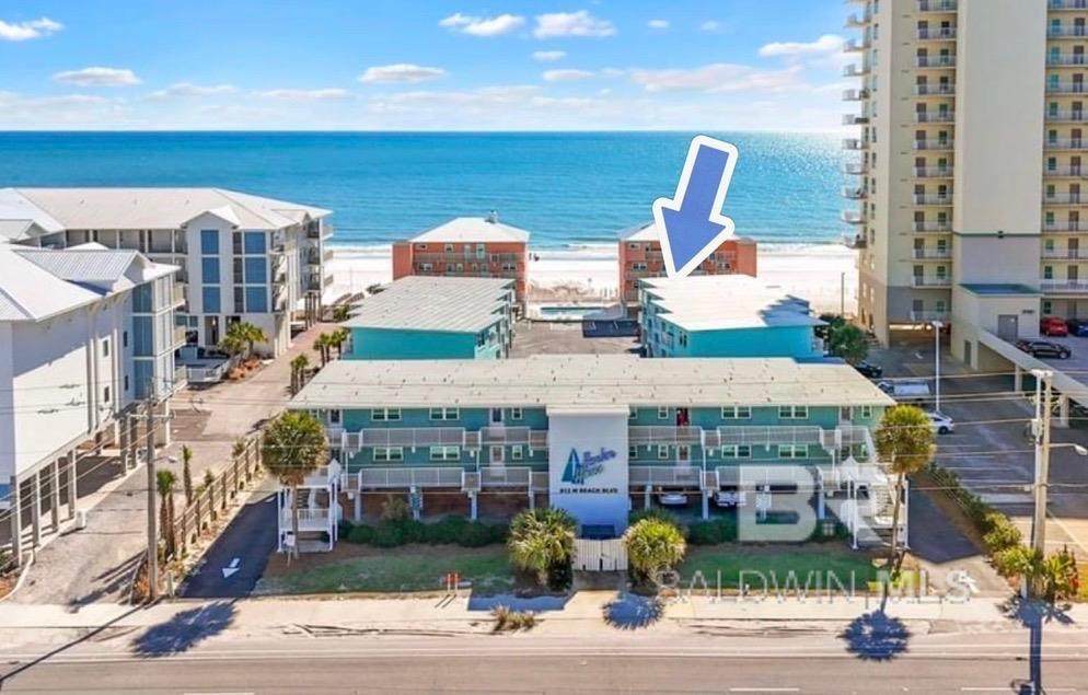 913 Beach Boulevard - Photo 1